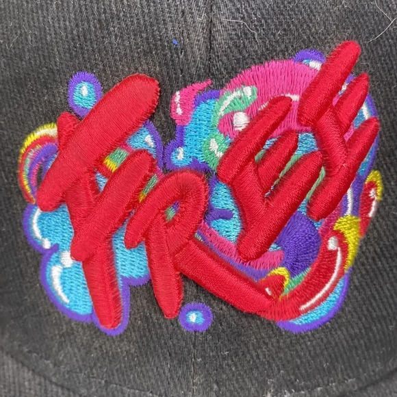 Bundle Tik ToK Pride 2021 “Free To Be” long sleeve shirt &  baseball hat - Picture 11 of 11